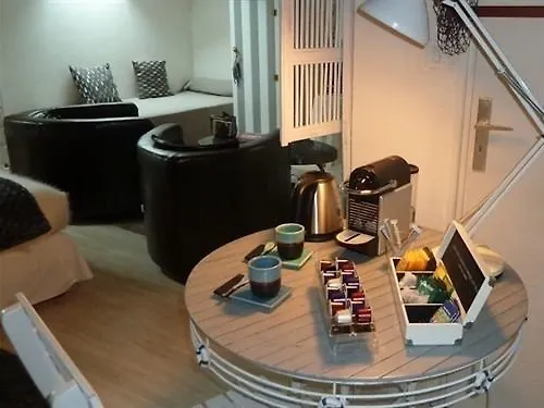 *** Bed & Breakfast La Chandanielerie Quimper Frankrig